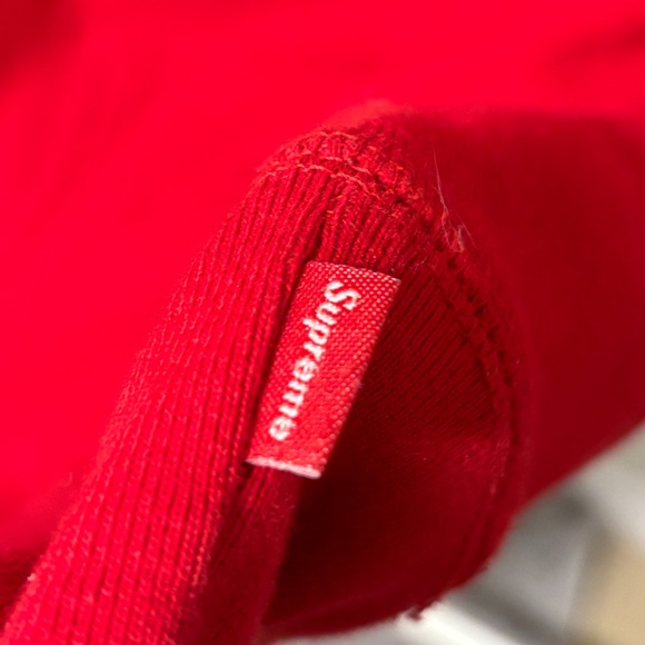 Supreme authentic red hoodie. Size L - Picture 6 of 7